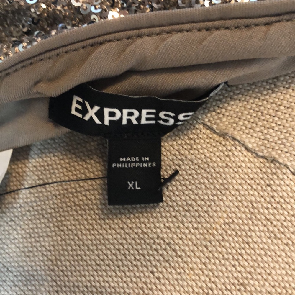 Never worn one shoulder Express top - Picture 5 of 5